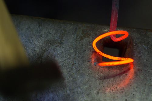 Formation des spires - Fabrication et forge d'un tire-bouchon