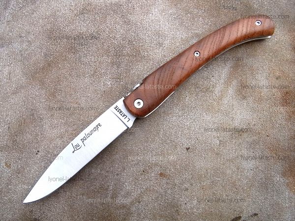 Couteau LOU PALOUMAYRE avec un manche en orme