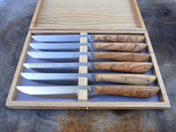 Couteaux de table L.LATASTE coffret 2 pièces avec manches en olivier.
