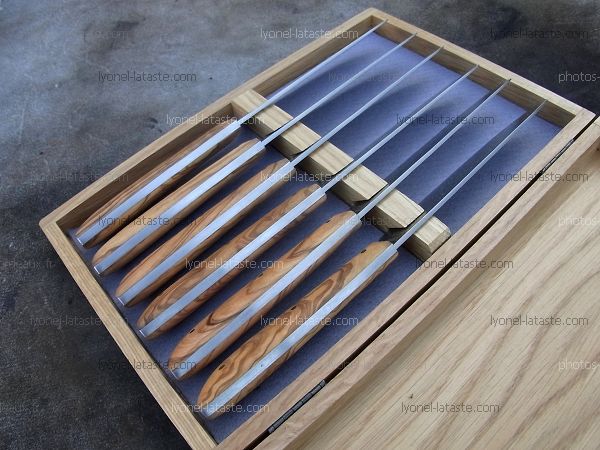 Couteaux de table L.LATASTE, présentation du dessus des couteaux.