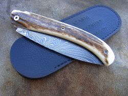 Couteau LOU PALOUMAYRE  avec son étui de protection avec son étui de protection (fourreau de poche).