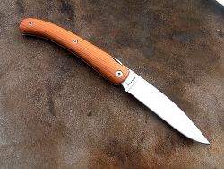 Couteau LOU PALOUMAYRE avec un manche en if.