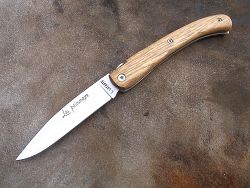 Couteau LOU PALOUMAYRE avec un manche en robinier.