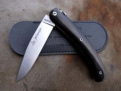Couteau LOU PALOUMAYRE manche en ébène avec son étui de protection, (fourreau de poche).
