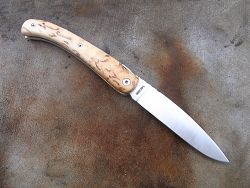 Couteau LOU PALOUMAYRE olivier avec tire-bouchon, présentation couteau fermé et tire-bouchon ouvert.