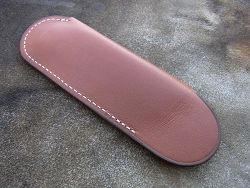 Fourreau de poche en cuir pour couteaux L.LATASTE, BECASSIER, LOU PALOUMAYRE et BAZADAIS.