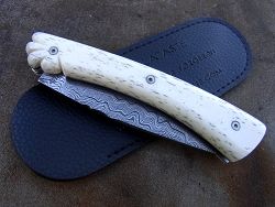 Couteau Le GRAAL, lame damas avec son étui de protection,(fourreau de poche)