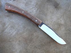 Couteau pliant Le GRAAL avec son étui de protection,(fourreau de poche).