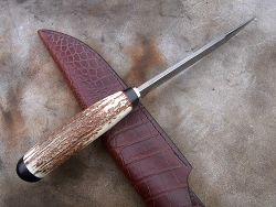 Dague de chasse damas, détails du manche et de la garde en damas.