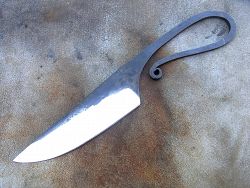 Couteau forgé brut de forge