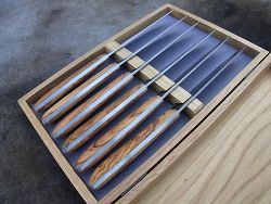 Couteaux de table L.LATASTE, présentation du dessus des couteaux.